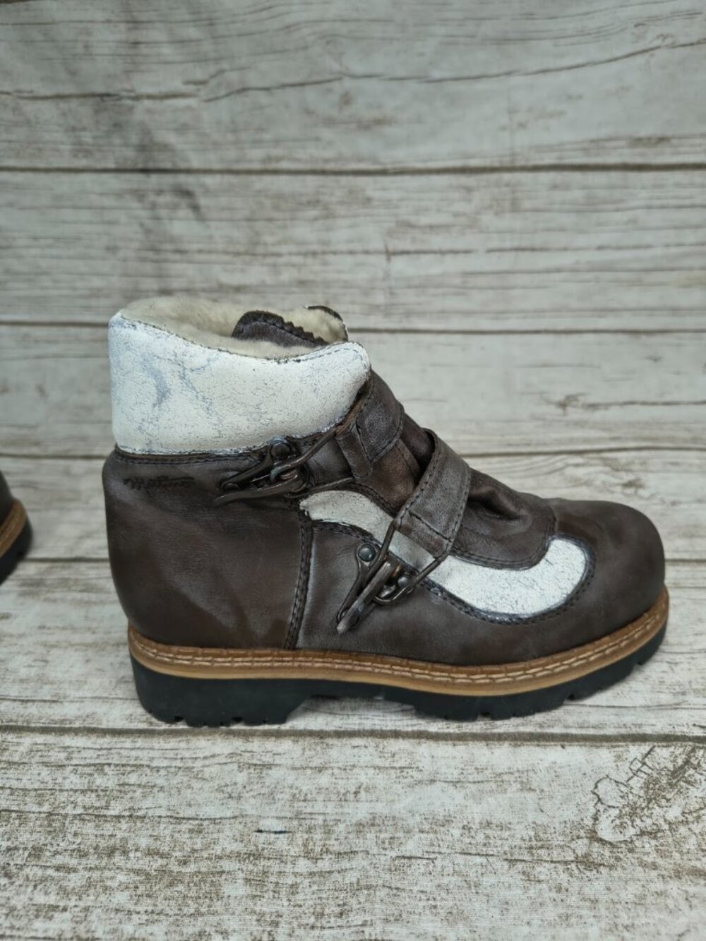 Martino of Canada Brown and White Leather Buckle Winter Boots Size 7